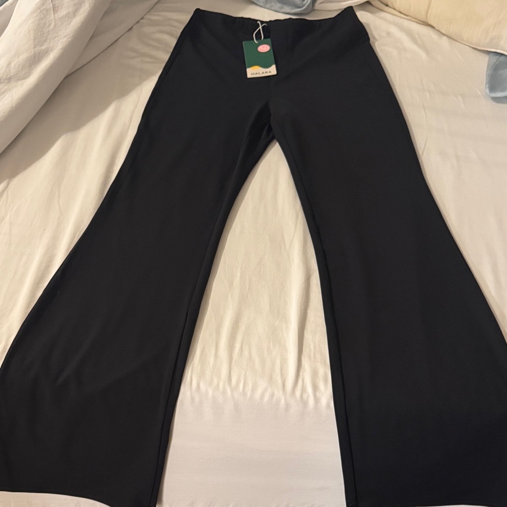 HALARA Classic Black Flare Pants